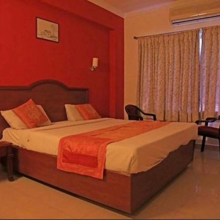 Goldmine Hotels Ченнаї Екстер'єр фото